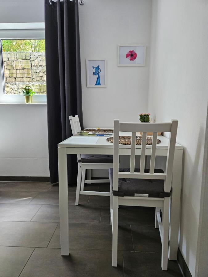 Gemuetliche Wohnung In Ruhigem Wohngebiet Aschaffenburg Buitenkant foto